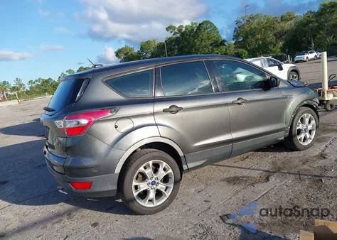 2017 Ford Escape S z USA, uszkodzony, nr VIN 1FMCU0F79HUB52297